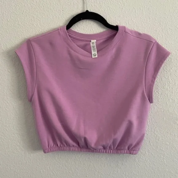 ALO YOGA Dreamy Crop Top Short Sleeve, Purple-ish/Pink 💜🩷 Size XS - Picture 2 of 8